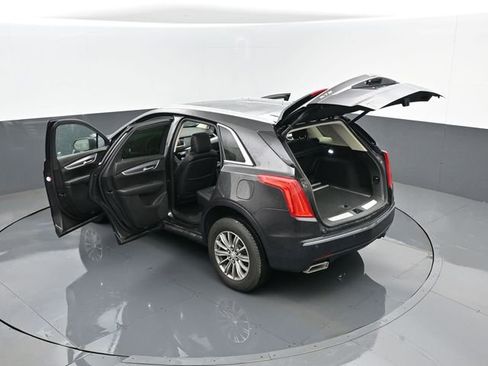 Used 2017 Cadillac XT5 Luxury w/ Driver Awareness Package image 29