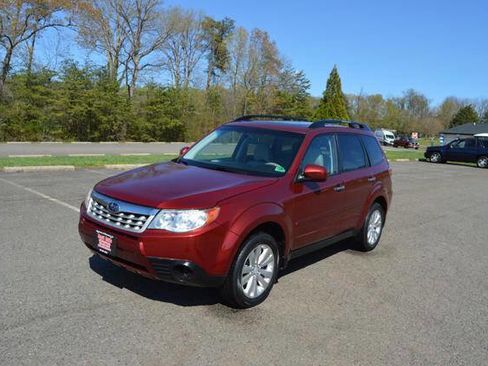 Used 2011 Subaru Forester 2.5X Premium w/ All-Weather Pkg image 57