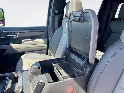 New 2026 Chevrolet Silverado 2500 ZR2 AWD/4WD image 21