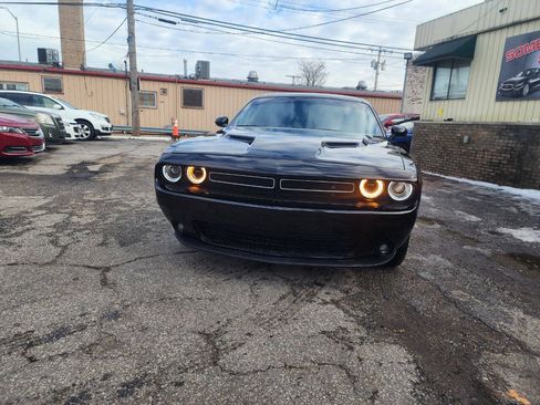 Used 2022 Dodge Challenger SXT w/ Blacktop Package RWD image 2