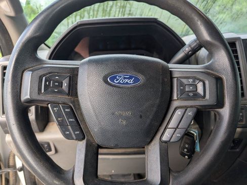Used 2018 Ford F250 XL w/ Power Equipment Group AWD/4WD image 22