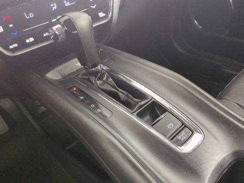 Used 2019 Honda HR-V EX-L image 21