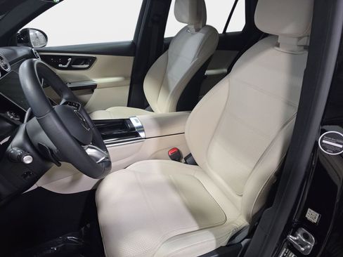 New 2025 Mercedes-Benz GLC 300 GLC 300 image 15