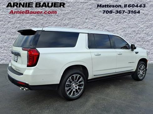 Used 2024 GMC Yukon XL Denali w/ Advanced Technology Package AWD/4WD image 7