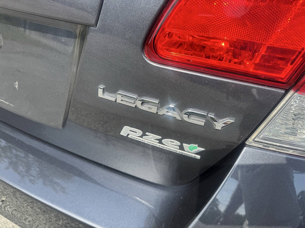 Used 2013 Subaru Legacy 2.5i Premium AWD/4WD image 8