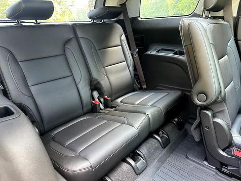 Used 2019 GMC Acadia SLT w/ Black Edition image 30