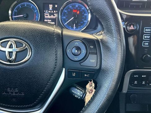 Used 2019 Toyota Corolla SE FWD image 11
