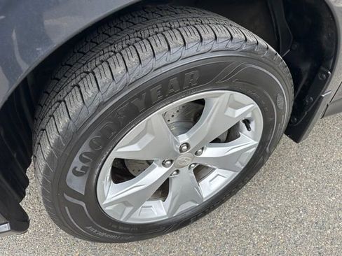 Used 2014 Subaru Forester 2.5i Limited AWD/4WD image 21
