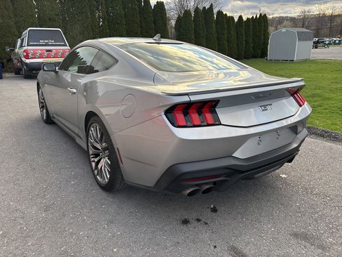 Used 2024 Ford Mustang GT Premium RWD image 6
