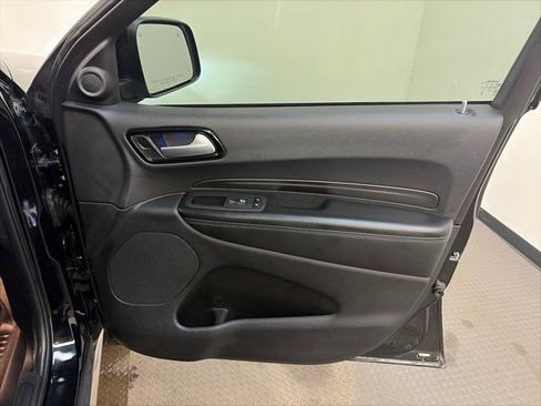 Used 2023 Dodge Durango AWD image 32