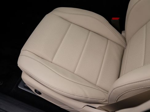 New 2026 Mercedes-Benz GLS 450 GLS 450 image 18