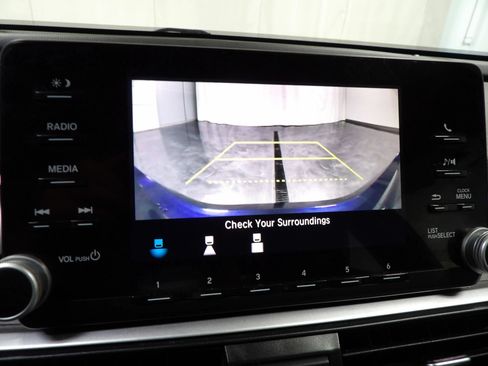 Used 2018 Honda Accord LX image 18