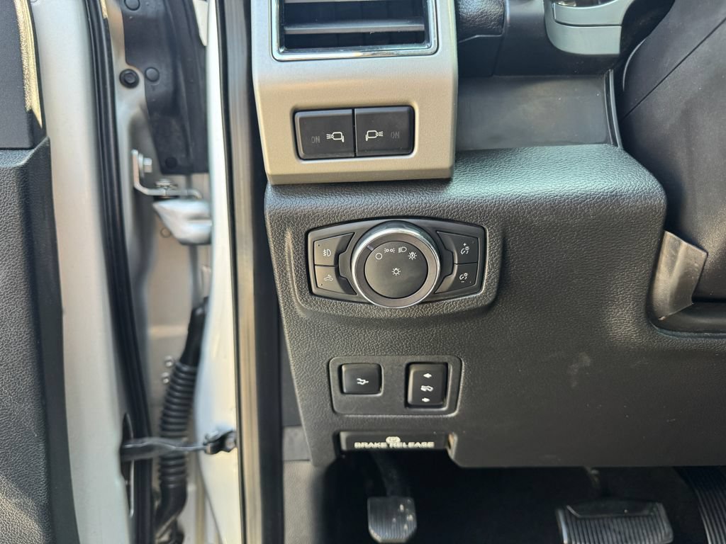 Used 2019 Ford F350 Lariat w/ Lariat Ultimate Package AWD/4WD image 24