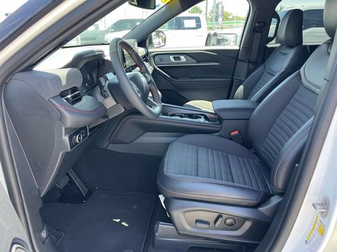 Used 2025 Ford Explorer ST-Line w/ Premium Package RWD image 16