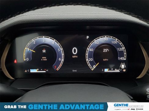 New 2025 Jeep Grand Cherokee Limited image 12