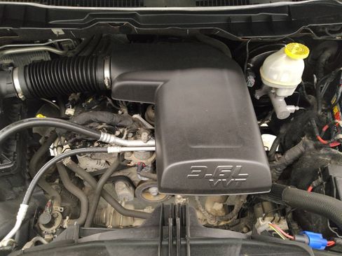 Used 2017 RAM 1500 Express RWD image 30