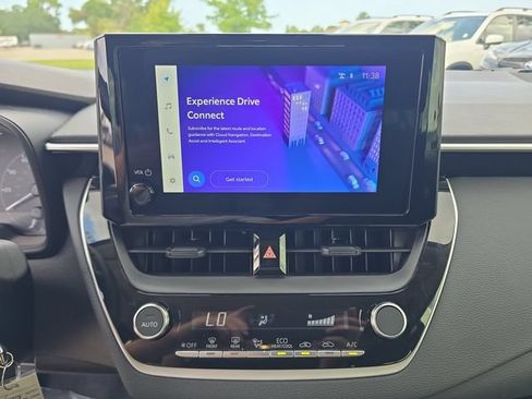 Used 2025 Toyota Corolla LE FWD image 16