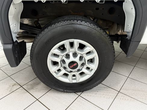 Certified 2024 GMC Sierra 2500 SLE w/ SLE Convenience Package AWD/4WD image 16