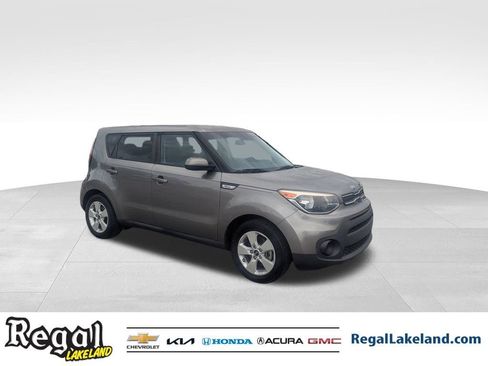 Used 2017 Kia Soul w/ Convenience Package image 2