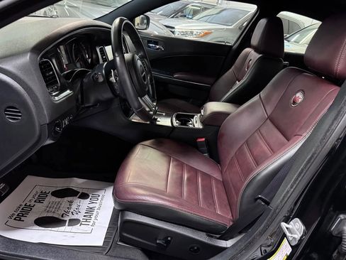 Used 2014 Dodge Charger SXT RWD image 14