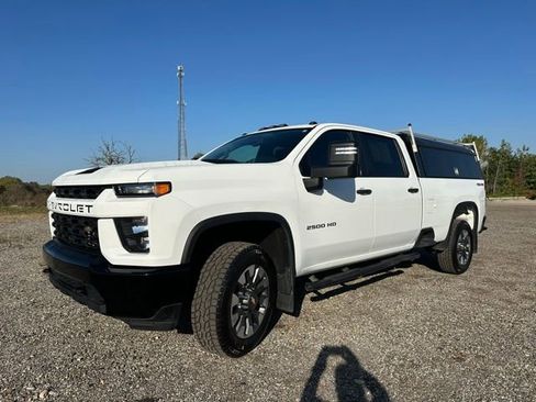 Used 2021 Chevrolet Silverado 2500 Custom w/ Custom Convenience Package image 2