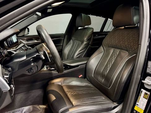 Used 2017 BMW 540i xDrive 540i xDrive Sedan 4D image 12