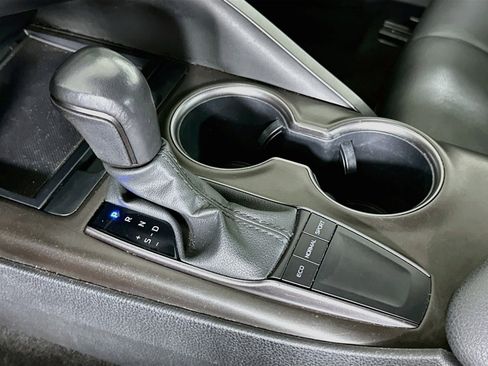 Used 2023 Toyota Camry SE FWD image 24