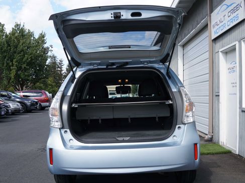Used 2014 Toyota Prius V Three image 16