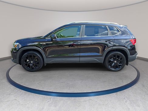 Used 2023 Volkswagen Taos SE w/ Panoramic Sunroof Package AWD/4WD image 8