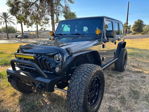 Used 2017 Jeep Wrangler Unlimited Sport w/ Quick Order Package 24S image 2