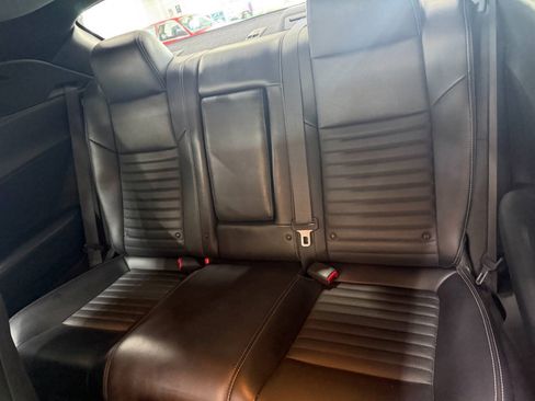 Used 2012 Dodge Challenger SXT RWD image 12