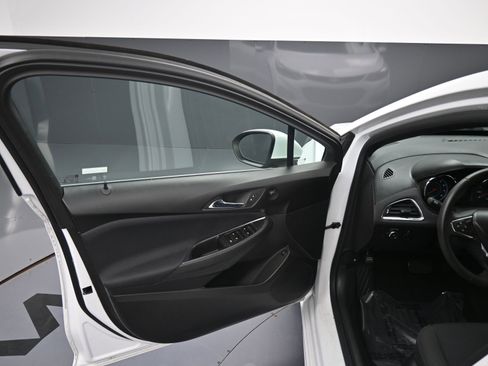 Used 2016 Chevrolet Cruze LT w/ Convenience Package image 17