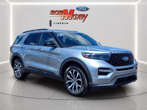 Used 2023 Ford Explorer ST-Line w/ Class IV Trailer Tow Package AWD/4WD image 3