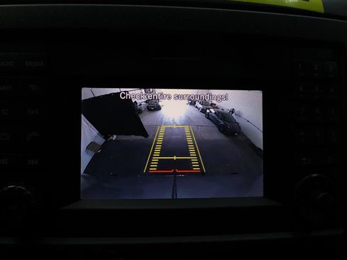 Used 2018 Mercedes-Benz Sprinter 2500 image 18