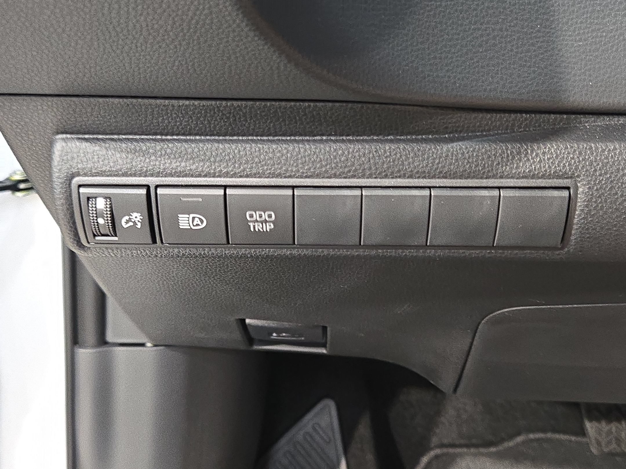 New 2027 Toyota Corolla SE w/ SE Premium Package FWD image 17