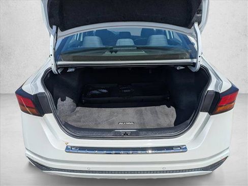 Used 2023 Nissan Altima 2.5 SV AWD/4WD image 6