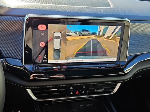 Certified 2025 Volkswagen Atlas Cross Sport SEL Premium R-Line image 18