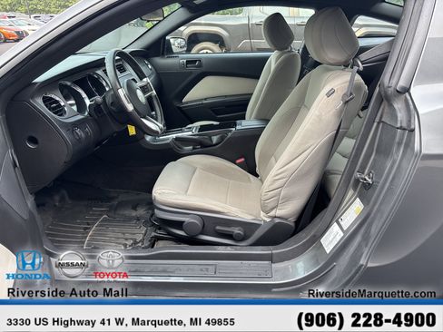 Used 2013 Ford Mustang Coupe image 15