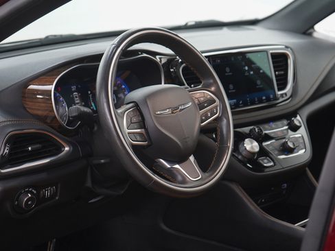 Used 2021 Chrysler Pacifica Pinnacle image 28