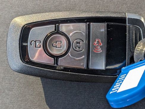 New 2025 Ford Bronco Badlands image 28