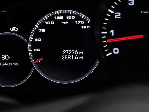 Used 2022 Porsche Panamera 4 AWD/4WD image 22
