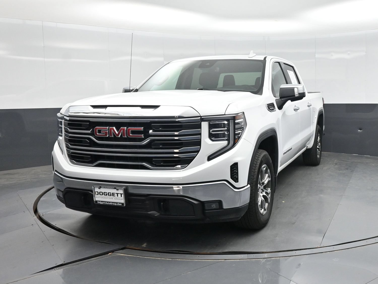 Used 2026 GMC Sierra 1500 SLT RWD image 19
