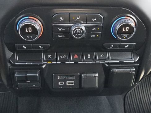 Used 2020 Chevrolet Silverado 1500 LT w/ Texas Edition image 17