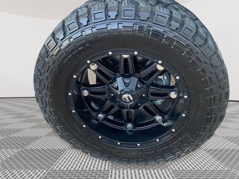 Used 2021 Nissan Titan PRO-4X w/ Off Road Protection Package image 22