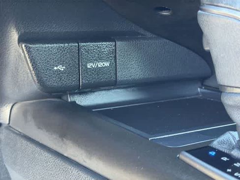 Used 2023 Toyota Camry SE image 23