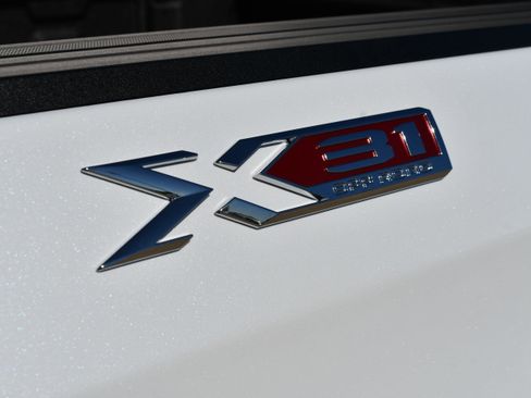 New 2026 GMC Sierra 1500 SLT w/ SLT Premium Plus Package AWD/4WD image 10