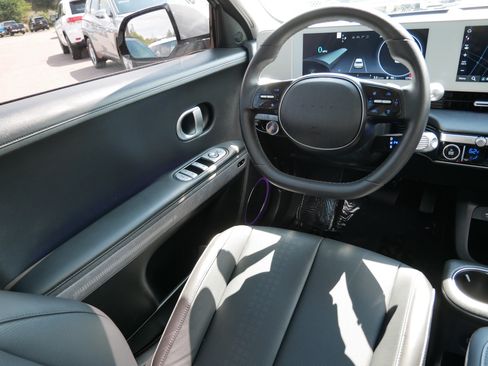 Certified 2024 Hyundai Ioniq 5 Limited AWD/4WD image 9