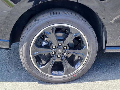 New 2024 Ford Expedition Limited image 25