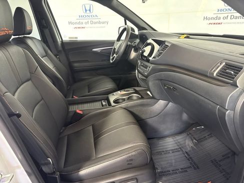 Certified 2023 Honda Passport TrailSport image 6