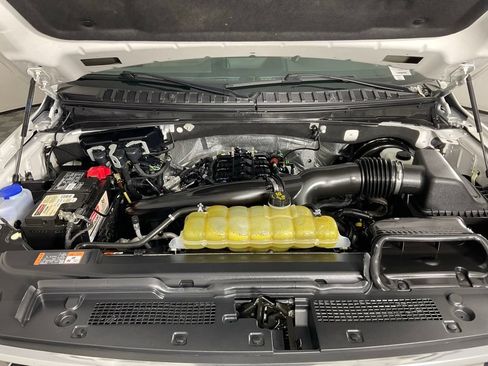 Certified 2021 Ford Expedition XLT RWD image 8